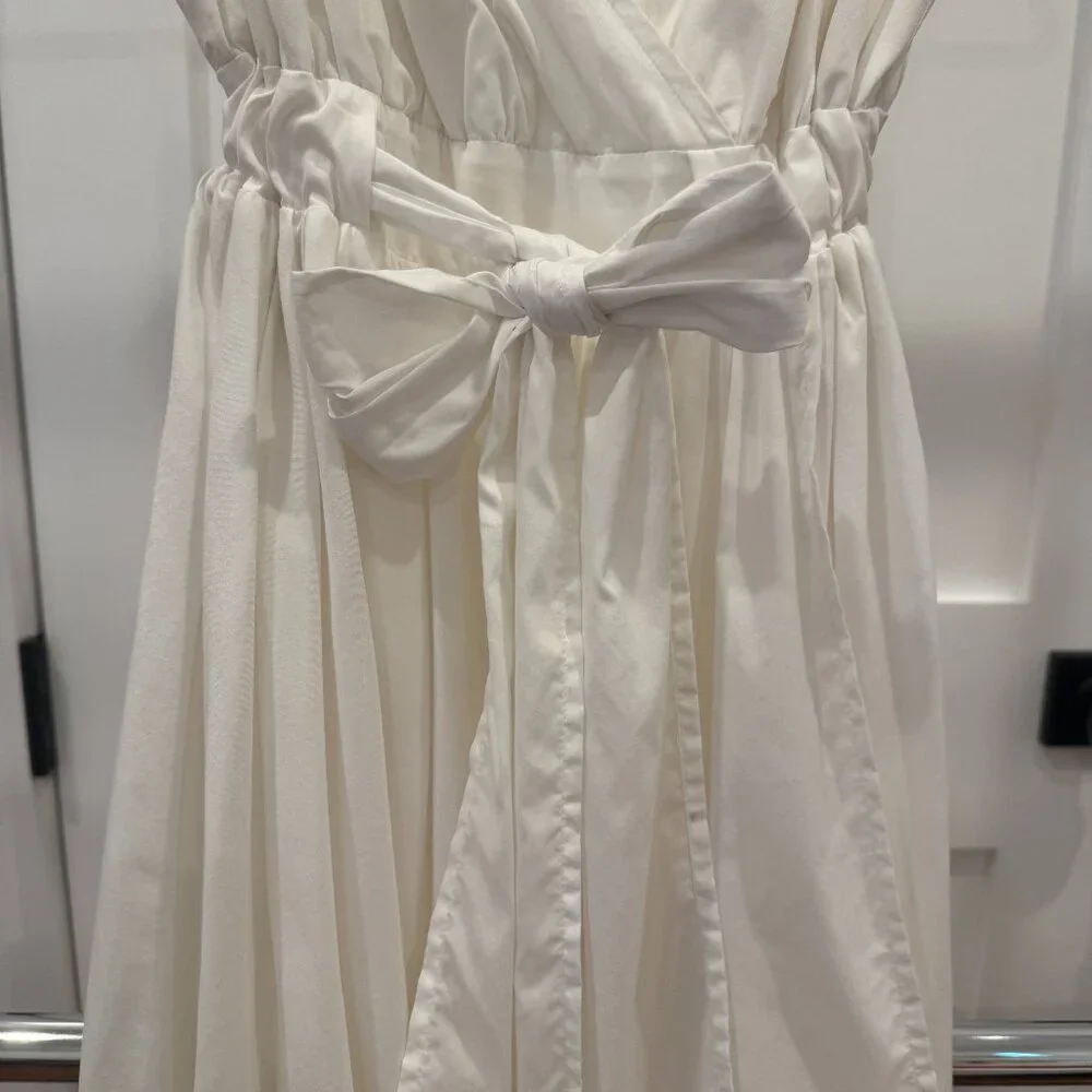 Diane Von Furstenberg White Faux Wrap Dress w/ Tie Waist, Size 6 - Picture 3 of 8